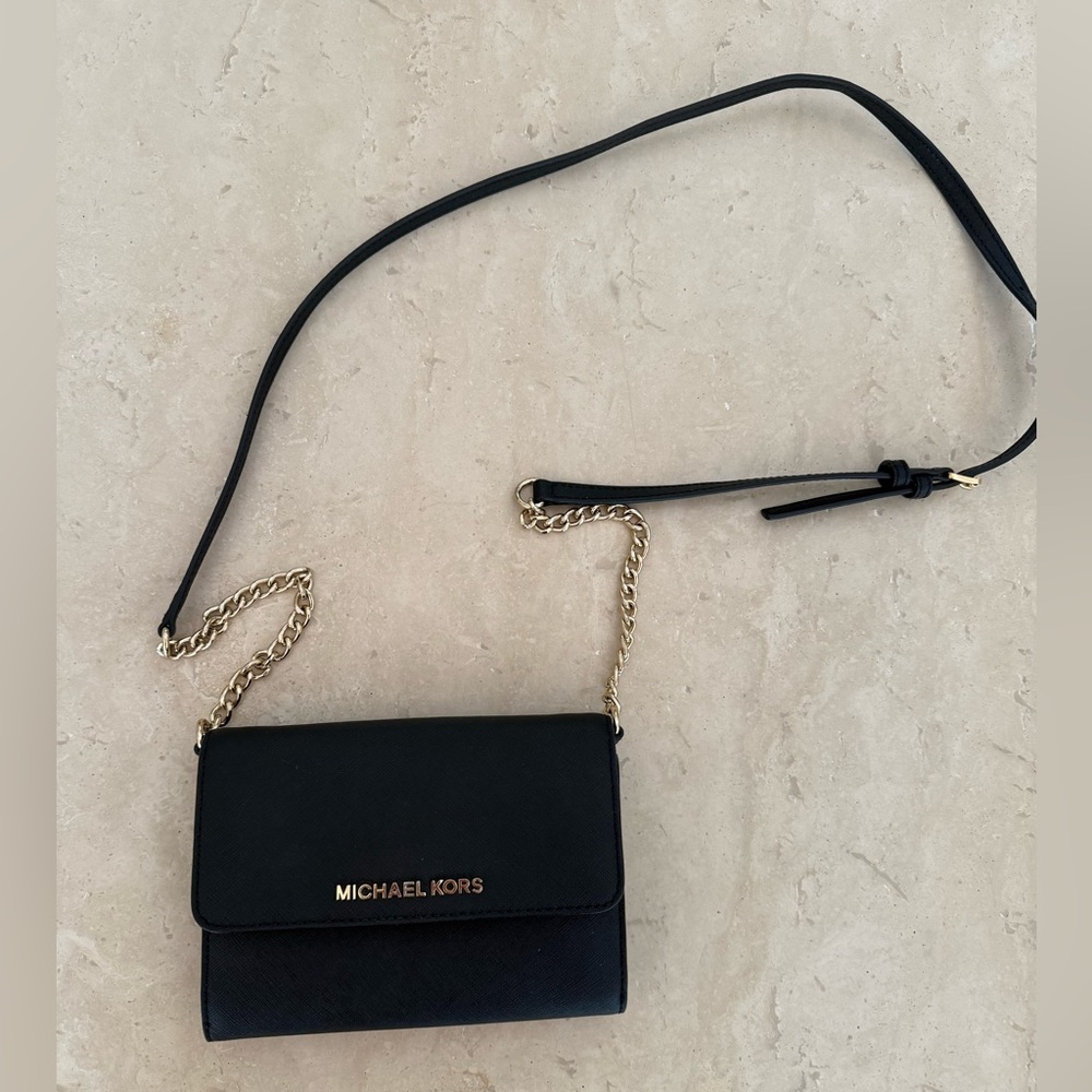 Michael Kors Jet Set Crossbody Wallet Purse